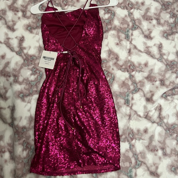 Size Small- Pink fuchsia sequin dress - Picture 5 of 6